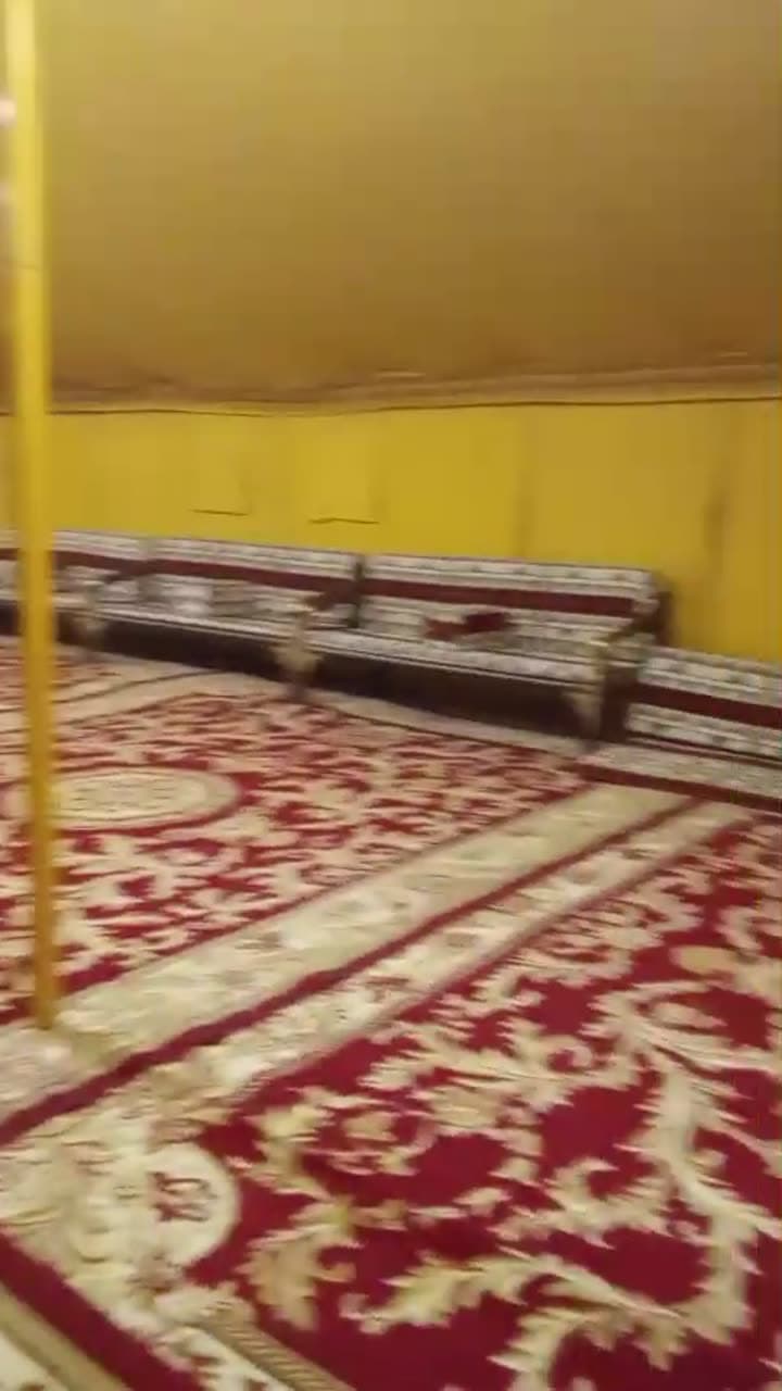 جولة في صالة مفروشة لمناسبة عائلية