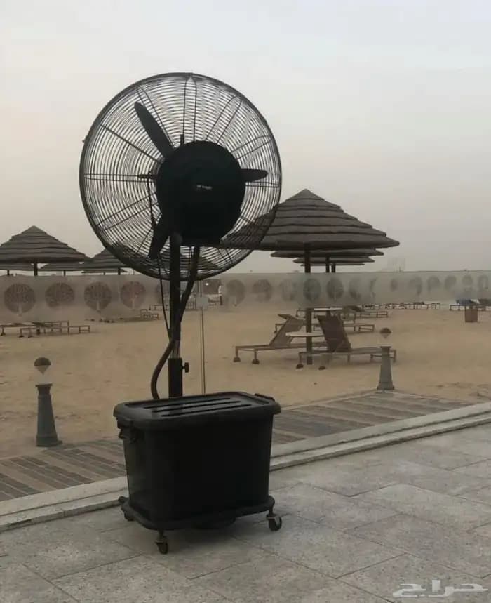 مروحة رذاذ مائية للجلسات الخارجية